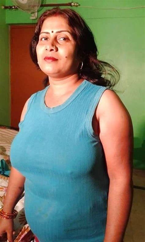 bhabhi naked pic|Indian Bhabhi Nude